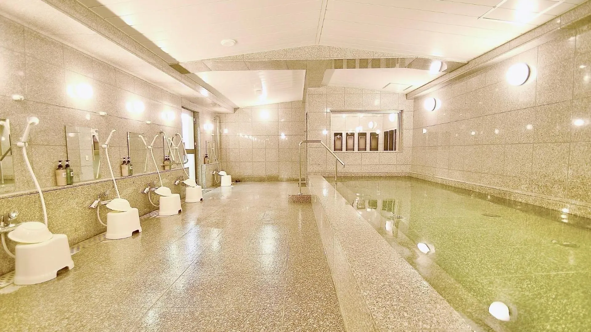 Kyoto Universal Hotel Karasuma